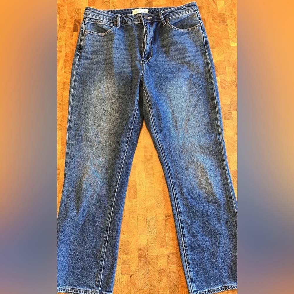 Articles Of Society Relaxed Fit Women’s Blue Jeans- Size 29